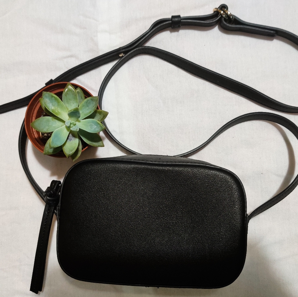 GAP, Black crossbody purse